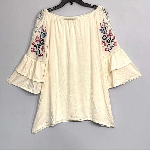 Relativity | Women’s Cream Bell Sleeve Tunic Boho Embroidery and Lace Bl… - Picture 2 of 11